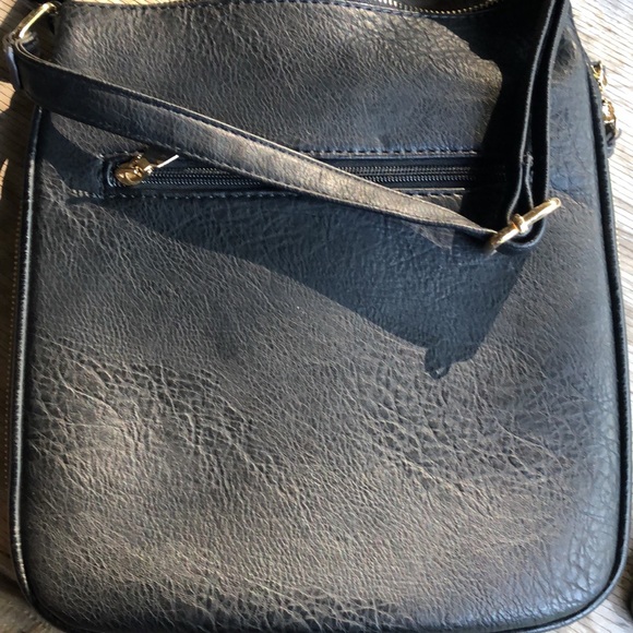 Mia K Farrow Collection Purse new condition - Picture 5 of 9